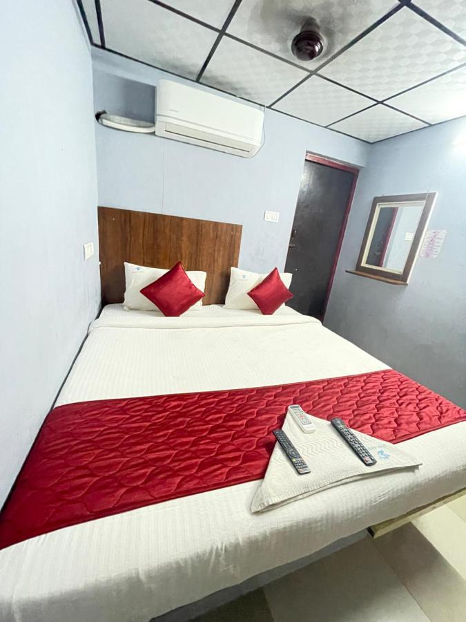 Skyry Hotel Iyyapanthangal Chennai Exterior photo