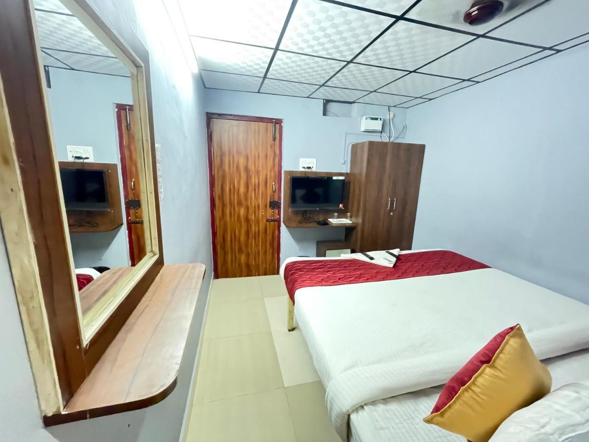 Skyry Hotel Iyyapanthangal Chennai Exterior photo